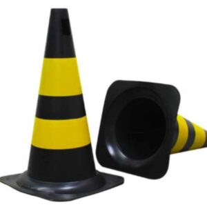 CONE ZEBRADO PVC PRETO E AMARELO 50 CM